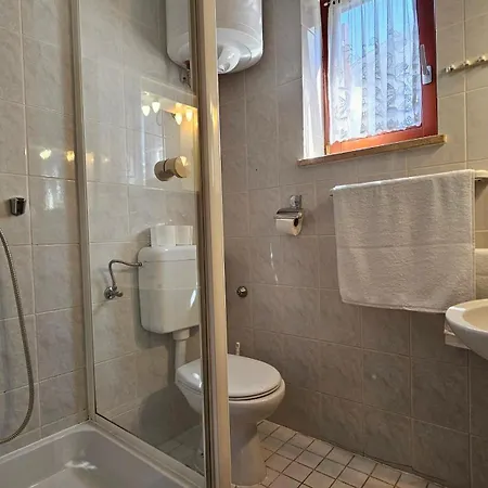 Sea View Danijela 2-4 Pax