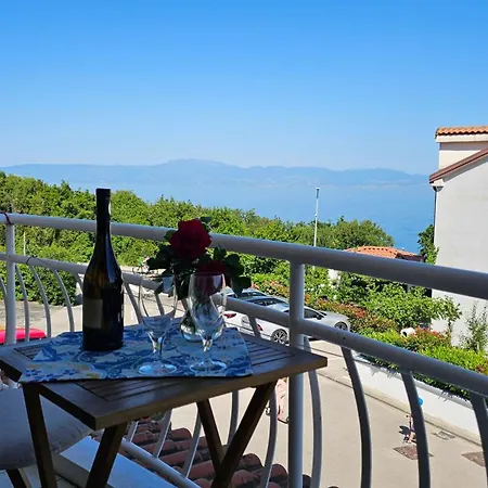 Sea View Danijela 2-4 Pax * Njivice