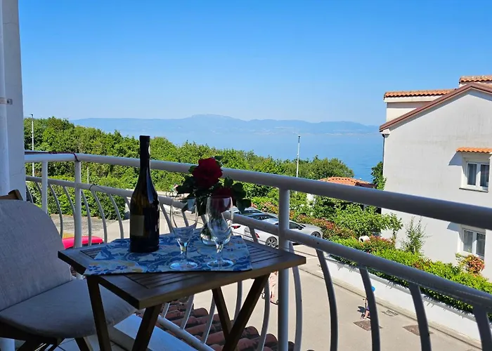 Sea View Danijela 2-4 Pax * Njivice