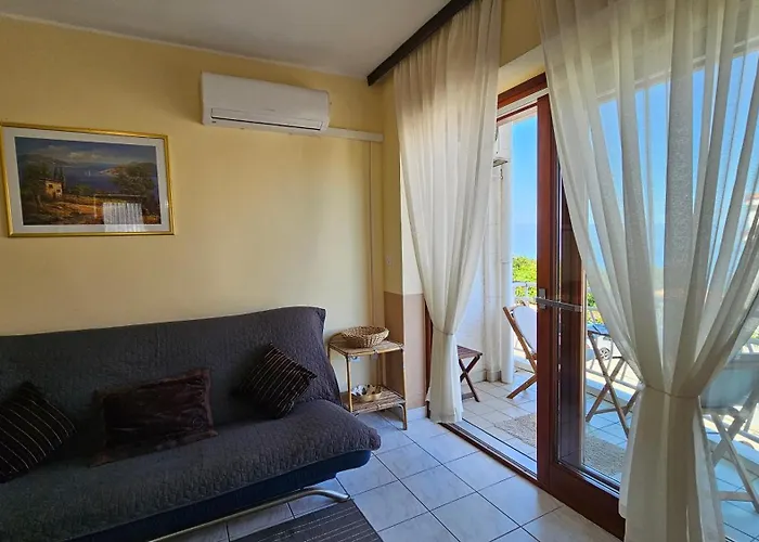 Sea View Danijela 2-4 Pax Apartment *