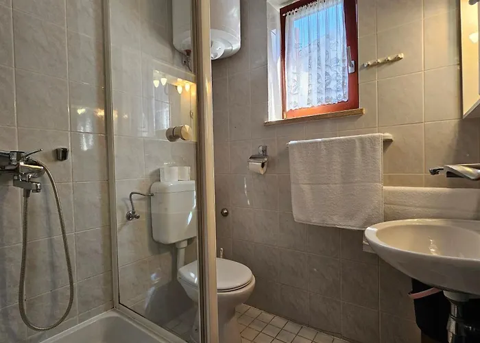 Sea View Danijela 2-4 Pax Apartment *