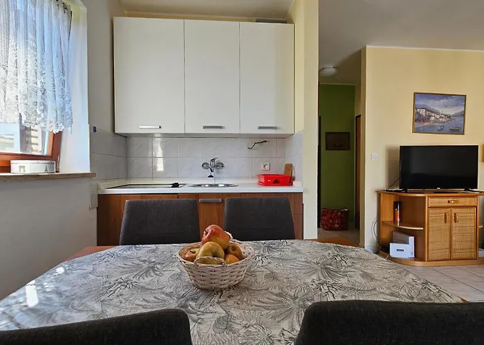 Sea View Danijela 2-4 Pax