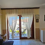 Sea View Danijela 2-4 Pax דירה